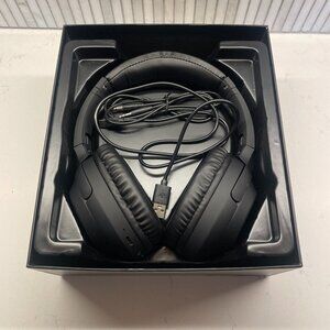 Burnester Wireless Earmuff Headphones,‎ NWOT